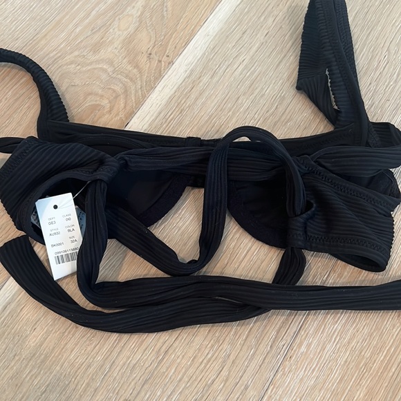 NWT J Crew Black Ribbed cross-back underwire bikini top 32A and XXS bottom - Picture 6 of 8